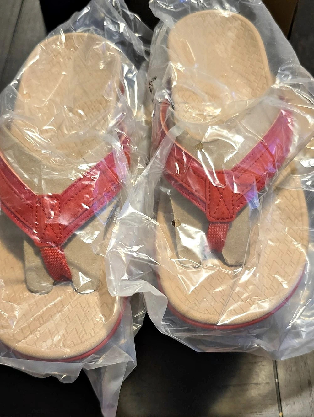Vionic Tide II Flip Flop Red Suede Sandals